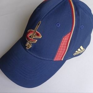 Cleveland Cavaliers x Adidas Cap OS NBA Clevelands Cavs Cap gold + houndstooth 2